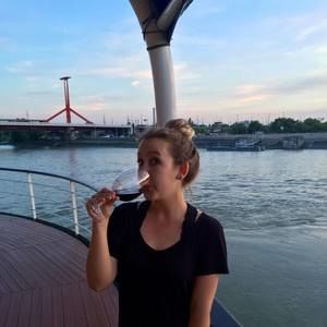 Meet your Posher, Taylor